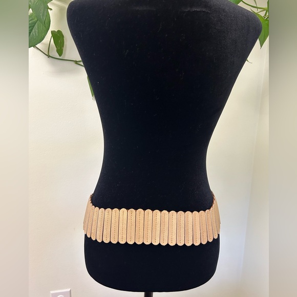 NWT - Anthropologie Belt - Size MD - Picture 5 of 9